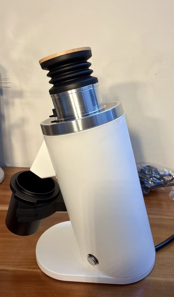 DF54 gen2 red titanium 
زبائن جو الهم المختلف بس 
دوزن معدن وتروس تيتانيوم 
ويتوفر 
DF64
DF83
DF83V
GF64


**إذا كنت صاحب هذا الإعلان وتريد حذفه لأي سبب، رجاءا أرسل رسالة إلى الدعم الفني**