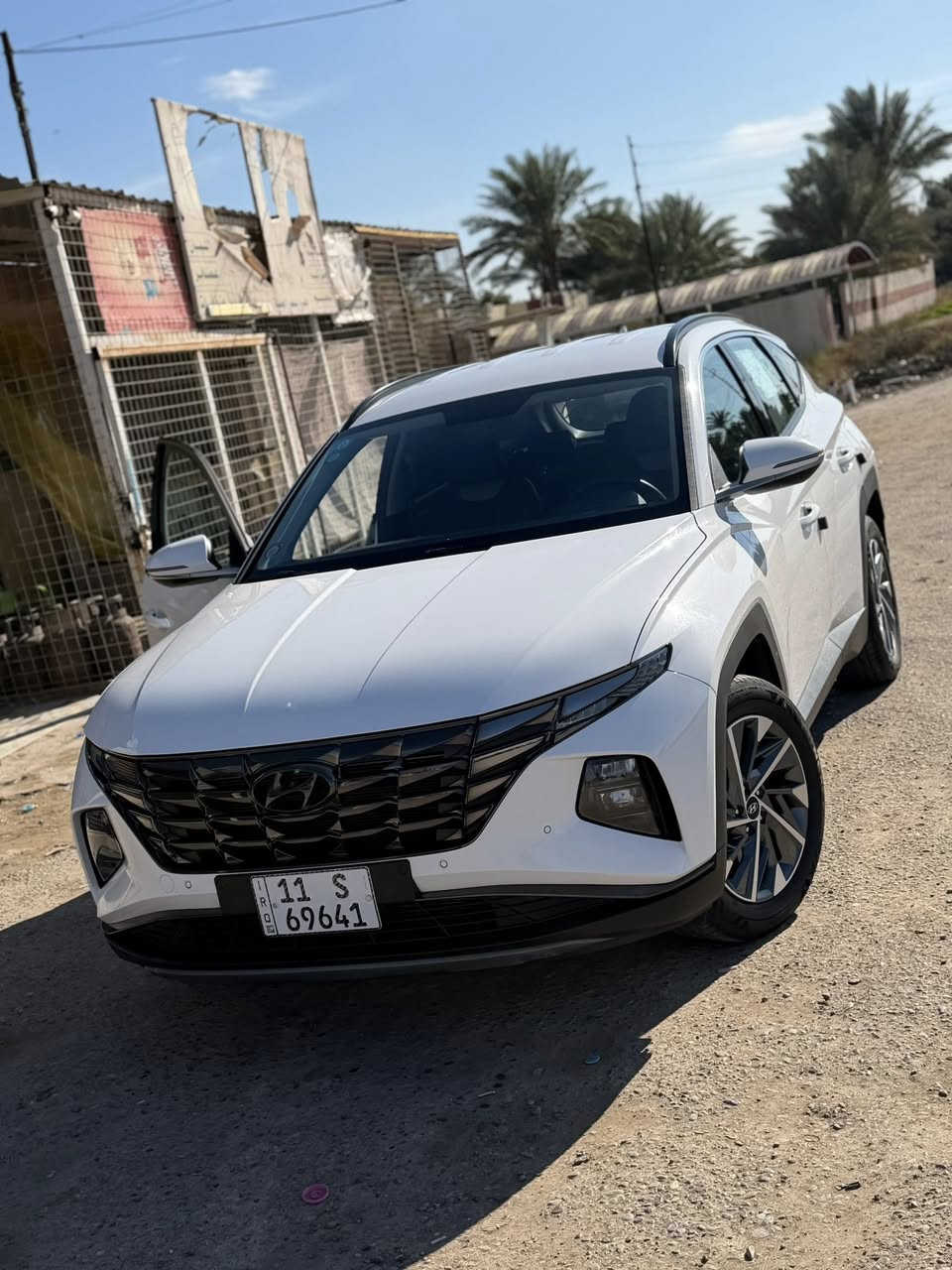 توكسان موديل ٢٣ فول عده الفتحه ماشيه ٣٤ مكفوله سياره جديده بسمي الاتصال ***********
