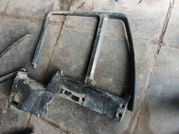 تخم فريم باب مان صقر اصلي قمارة صغيرة يعني مال مرور  عنوان بغداد جرف نداف محل قيصر تصال ***********
