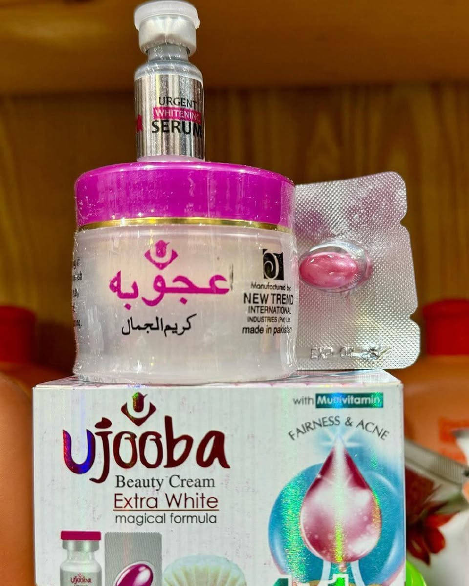 🌸كريم الجمال مع الفيتامينات خلطة عجوبه الاصلية الباكستانية 🇵🇰💯خلطة عجوبة 4 في 1 تتكون من (صابونة. خلطة. أبرة التبيض كبسولت الفيتامينات) 
***
🌸خلطه اعجوبة الدنيا الثامنة للقضاء نهائيا على الكلف والنمش وتصفية الوجة وتوحيد لون البشرة مع الفتامينات 100%🌹

🌸يحتوي كريم عجوبة على احماض الفواكه التي تعمل على تجديد خلايا البشرة.  و على Salicylic acid لتقشير الحب بلطف. كما يتكون من مضاد للفطريات Piroctone يعمل كمضاد للبكتريا ويقلل ظهور الحب من جديد يتحكم في الافرازات الدهنية ويساعد على منع انسداد المسام .له دور فعال في التقليص من المسامات الواسعه والحد من التجاعيد. يساهم في التقليل من الكلف والهالات السوداء و يزيل التصبغات الجلديه والبقع الداكنه وكلف. 

فوائد خلطة عجوبة 👇 
🌸 تبييض البشره
🌸 توحيد لون
🌸 القضاء ع النمش والكلف
🌸 تاخير الشيخوخه
🌸 لمعان حقيقي للبشره
🌸 ازاله التصبغات الجلديه والبقع الداكنة
🌸 شد البشره
🌸 ليس لها اي اثار جانبيه
🌸 مكونات اعشاب باكستاني

طريقة الاستخدام: اغسلي وجهك بصابون الجمال عجوبة ثم اخلطي سيروم عجوبة للجمال مع الكبسولة في كريم اعجوبة وضعي طبقة رقيقة. لا تفركي بقوة. اتركيه طوال الليل في الصباح اغسلي وجهك بصابون عجوبة. كرري هذه العملية حتى تحصلي على النتائج الرائعـة 🎀
#الاصلي المنشأ باكستاني 🇵🇰💯
سعر خاص 
🚘يوجد خدمة توصيل لجميع محافظات العراق


**إذا كنت صاحب هذا الإعلان وتريد حذفه لأي سبب، رجاءا أرسل رسالة إلى الدعم الفني**