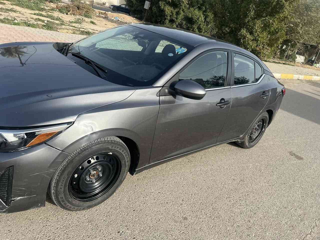 السلام عليكم سيارة نيسان سنترا موديل 2025 وارد أمريكي مواصفات حساسات و مستشعر جانبي و تثبيت سرعه و تنبيه طريق  حجم المحرك 2000  ماشيه 12.207 km رقم الهاتف ***********  المكان ديالى بعقوبة
