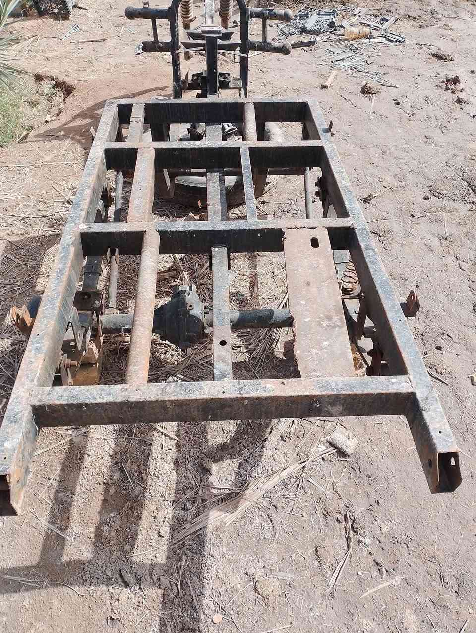 سلام عليكم شاصي للبيع امتيار القديم شادلة اكسن دايوان ويصير عليه غراض دايوان ((كلك بدون اوراق))
مكاني ناصرية سيددخيل ***********
