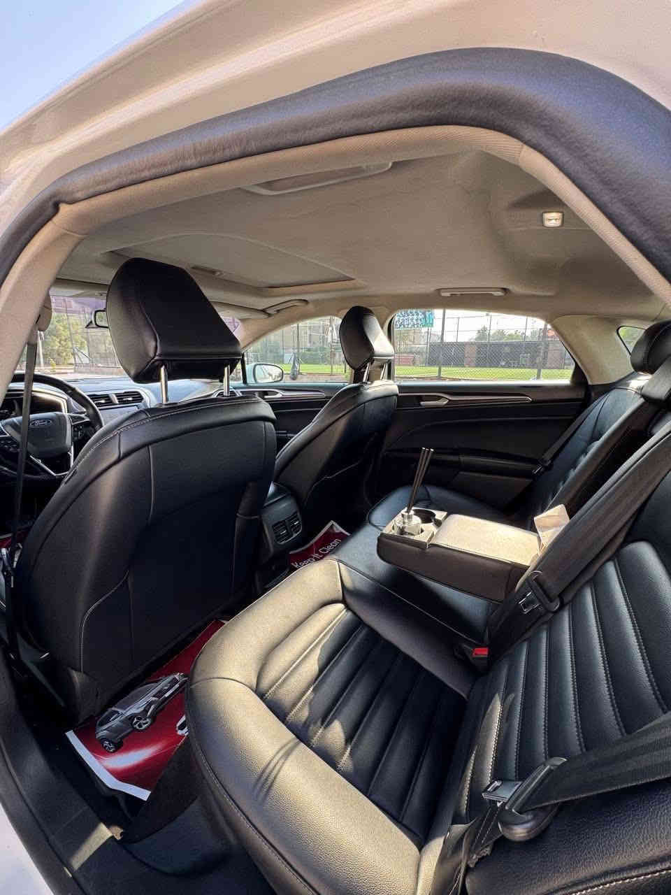 السلام عليكم 
فورد فيوجن ٢٠٢٠  Sel
حجم المحرك 4 سلندر 
1500 turbo
السياره فول مواصفات 
رادار امي وتحديد مسار 
نقطه عمياء 
التوقف الذاتي 
بصمه وبصمه عند الدخول وتشغيل عن بعد 
كشنات جلد كهرباء وتدفئه و ميموري سيت 
سستم سماعات 
سايد بريك دكمه 
كير ماوس 
شاشه اعطال
سلايد 
اوتو ستارت استوب 
وبعد بيها هوايه مواصفات 
رقم اربيل الجديد 
حادث السياره جاملغ وبنيد بدون ايرباك 
وهنا بل عراق صار بيها طختين بل باب وبل جاملغ خفيفه باررد رجعت
السعر 148 وبيهة مجال
العنوان📍بغداد زيونة
استفسار📞 ***********
