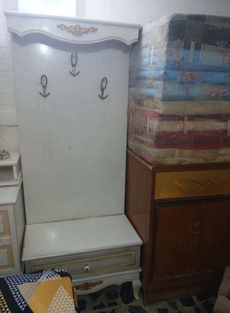 للبيع 
سرير طفل سعر ٧٠ 
ميز ٤ كراسي نظيف سعر ٨٥ 
صوبه كهربائيه سعر ٥٠ 
زاوية سعر ٤٠ 
وبيه مجال ع خاص 
فلوجه حي معلمين


**إذا كنت صاحب هذا الإعلان وتريد حذفه لأي سبب، رجاءا أرسل رسالة إلى الدعم الفني**