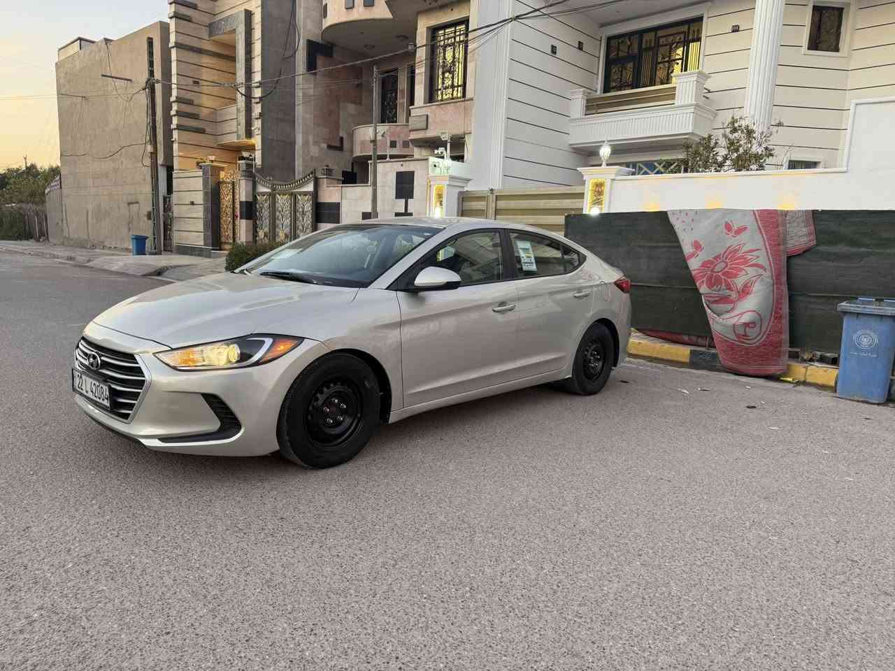 السلام عليكم عندي هونداي النترا موديل 2017 وارد امريكي حادث تخريب جوزه السويج لالغد ولا شاصي صور الحادث بل منشور سياره جديده وجاهزه مابيه نقص برغي مكينه 2000 دوش المرغوبه ما مفتوحه وشرط الفحص والسونار كير ATM المرغوب حداديه وتخم تاير قبل سبوع سويتهن سياره ليبل واحد بدون تبديل رقم اربيل دولي هزه وسنويه جديده ب اسمي تحويل او وكاله 
تبريد ثلج ❄️
تدفئه 🔥
كامره خلفيه 
صندوك كهرباء 
سويجين شركه موجودات 
كبات الشركه موجوده 
بك لايت لد 
مانع انزلاق 
ثلاث وضعيات قياده 
سنتر لوك جهتين 
تحكم سترين جهتين 
حاكيه للاتصالات 
وبعد بيه هواي مواصفات
سياره ماشيه 84 Mi حقيقي وشرط الفحص والسونار مكاني بغداد الرصافه السعر 124 وبيه مجال حق الجيه ***********
