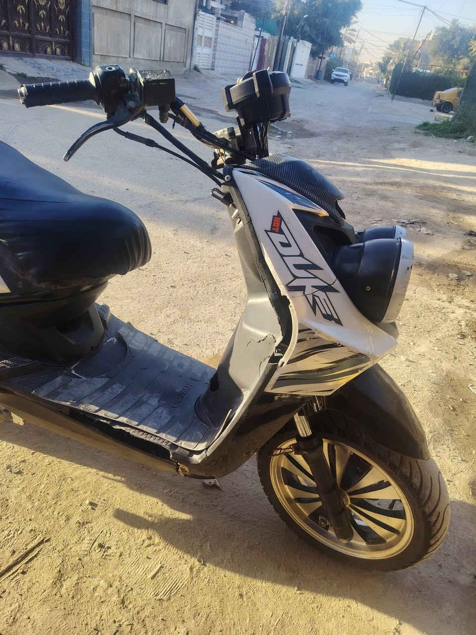 السلام عليكم سكنس جبلي كامله مابيهة اينقص نكرة سلف اشاير شغال كلوب عالي ناصي باتري جديد شلعة ومعدل المكان بغداد البلديات الرقم *********** السعر ٣٠٠
