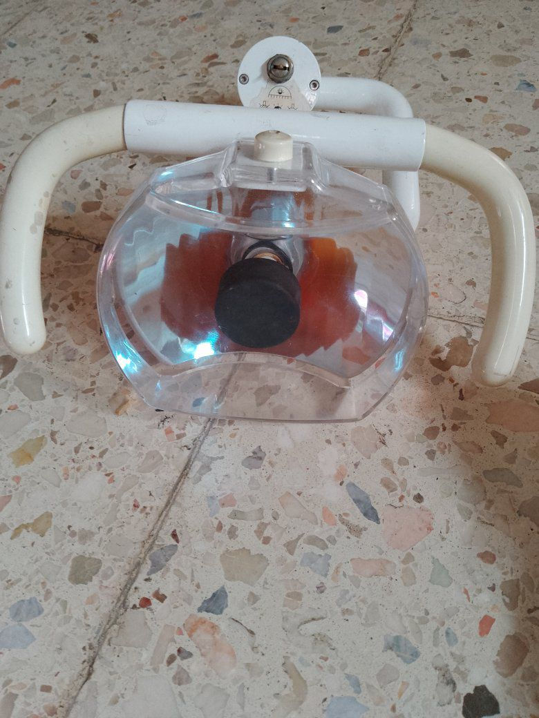 مصباح وحدة اسنان كامل شغال 
يباع لاعلى سعر


**إذا كنت صاحب هذا الإعلان وتريد حذفه لأي سبب، رجاءا أرسل رسالة إلى الدعم الفني**