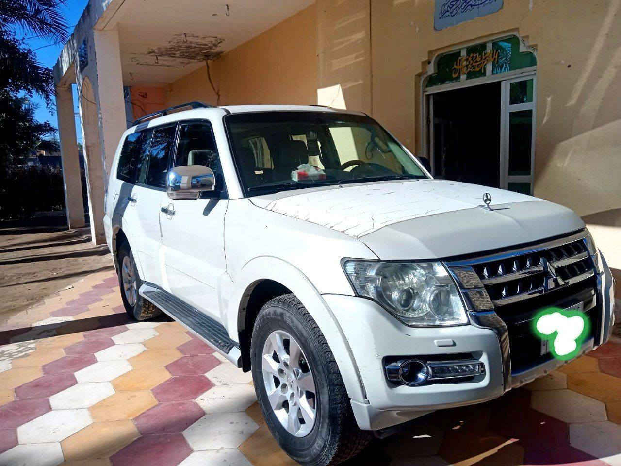 باجيرو 2015
فول مواصفات حبتور
مكفولة كفالة عامة من الصبغ والتبديل والبارد ومن الشخط
گير مكينة مكفول 
تخم تاير جديد/ باتري جديد 
رقم بغداد 
مكينة 3500 
فتحة 
كشن جلد
تحكم ستيرن ٣ جهات 
دمام خلفي
مكان السيارة الديوانية / الحمزة الشرقي 
السعر والاستفسار الرقم /***********
***********
