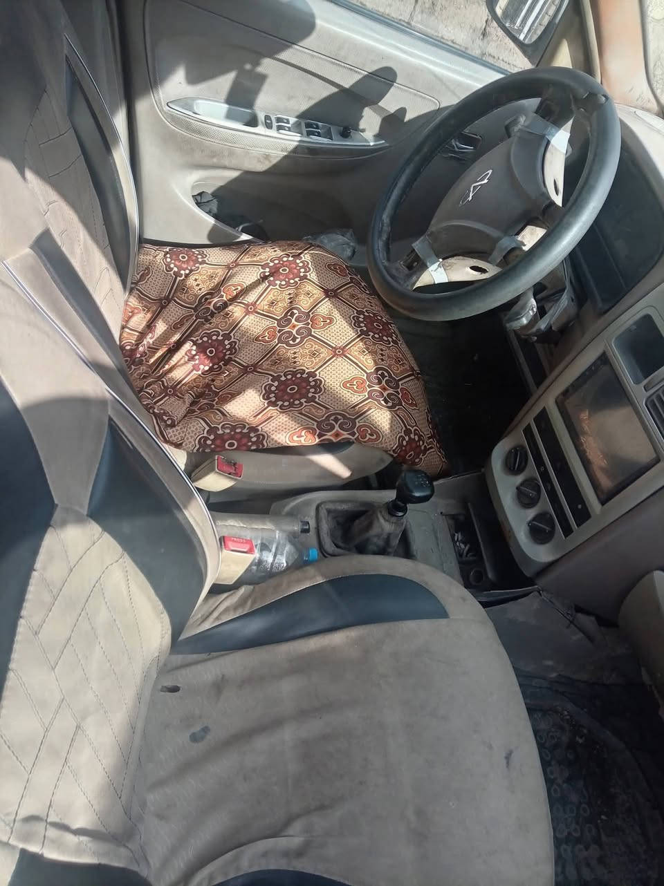 السلام عليكم كوين موديل 2011 محرك كير  استرة الشرعي موجود بل موصل تريد وكالة تريد تحويل  كابون موجود  هية وغرامة 0 ملاحضة رعيهة متوزية عندو مريض بس نفد اني مكلف بل نشار هذا رقم الصحبة *********** *********** السعر 20  وبيهة مجال الموصل حي العبور
