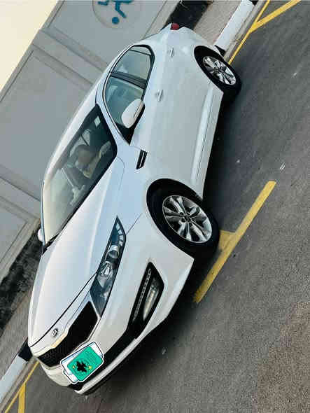 كيا اوبتما مؤديل 2014 رقم واسط مكينة 2000 كفاله عامه بارد بسيط فقط فول مواصفات عدى البصمة والبانوراما يدات نيكل داخل وخارج مثبت سرعه ايكو تقليل صرف الوقود شاشة تبريد حساس خلفي  
السياره عليه ادامه كامله جاهزه من كلشي السعر 145 وبيه مجال مكان سياره كوت / شيخ سعد الاستفسار انتصال ع ***********
