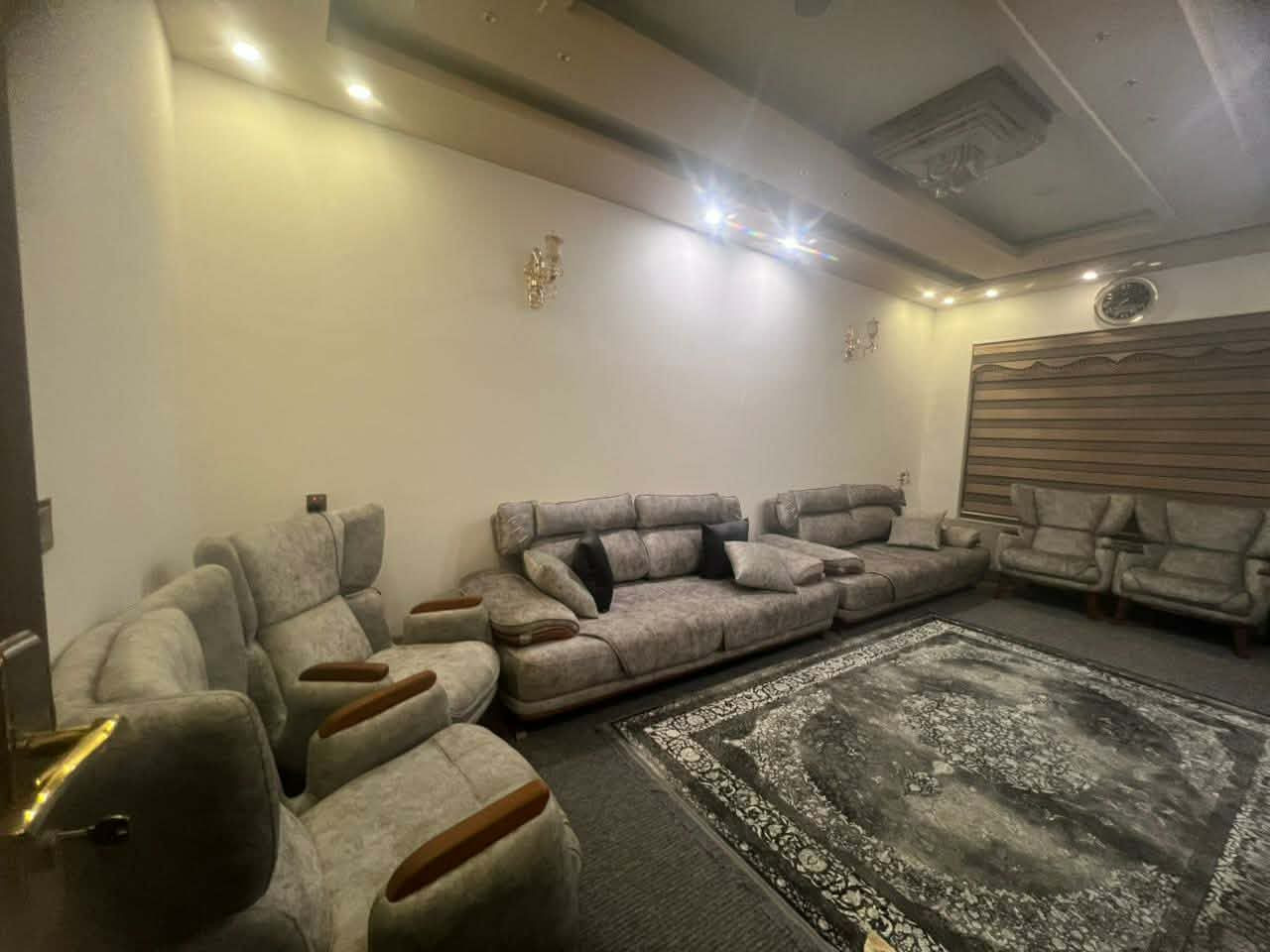 "طقم أريكة تركية جديد جداً، لا يوجد به أي عيب، اشتريناه بـ 15 ورقة، نبيعه بـ 6 ورقات قفل ، عنوان اربیل


**إذا كنت صاحب هذا الإعلان وتريد حذفه لأي سبب، رجاءا أرسل رسالة إلى الدعم الفني**