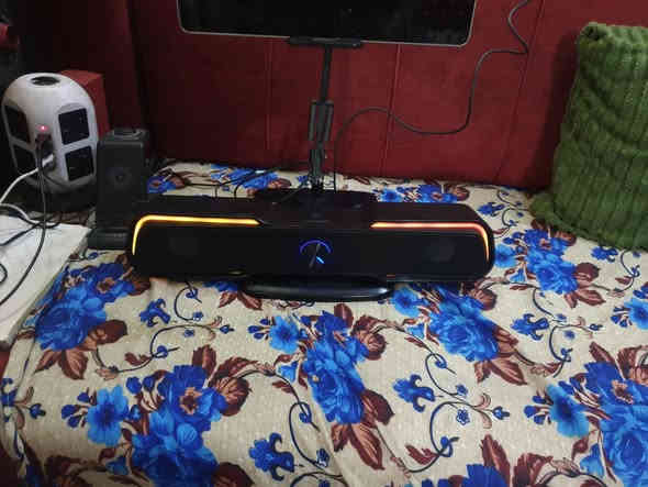 سماعة لد متغير تربط على حاسبة او تاب او موبايل  السعر ١٨  الف  الحلة مهندسين الاتصال على الخاص او موبايل  *********** يوجد توصيل
