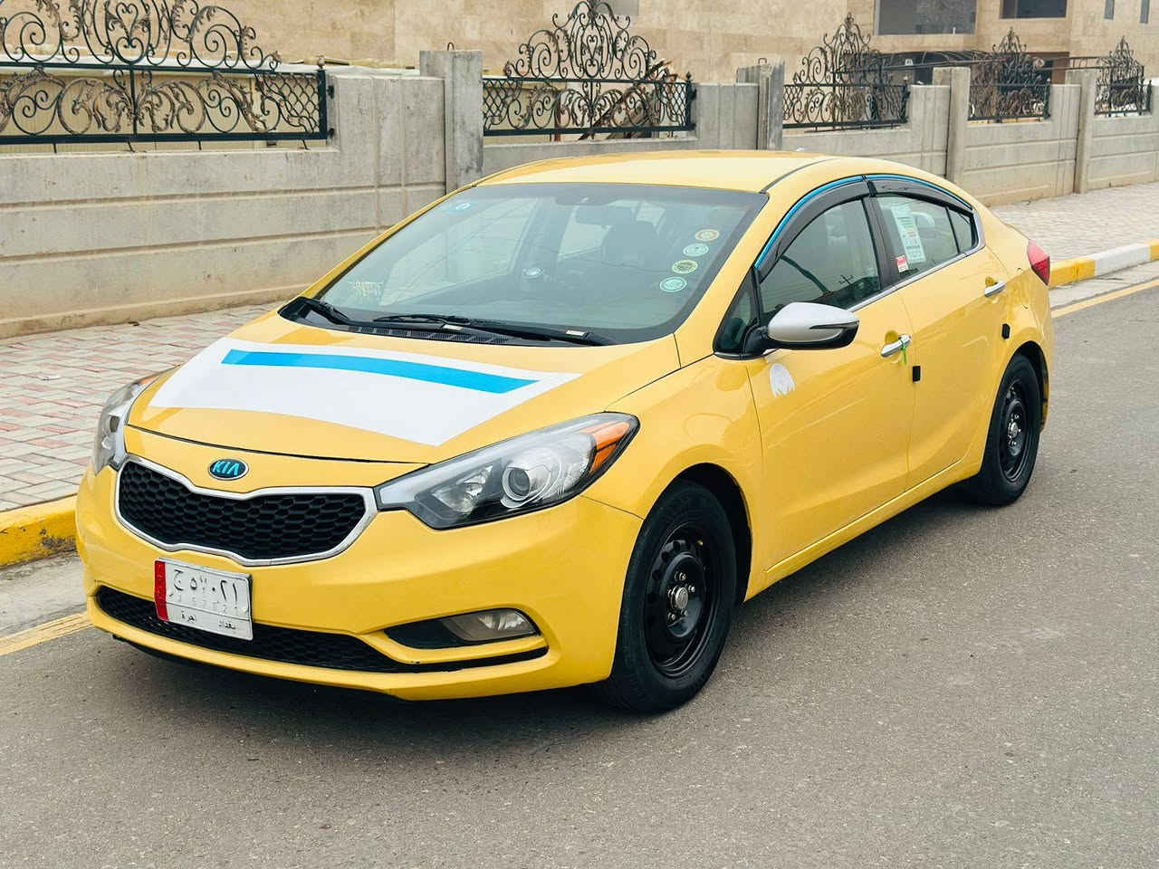 السلام عليكم فورتي 2015 كلين تايتل بدون حادث كفاله ضربه وتبديل وفتح ليبل واحد الاستفسار***********  السعر 115 مجال بسيط موصفات شاشه كامره محرك 2000 دوش تحكم استير حداديه تخم تاير جديد المكان كربلاء
