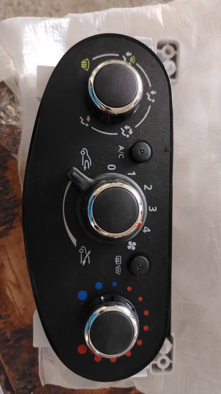 تحكم تبريد رينو سمبل
غير متواجد على الفيس
اتصل واتساب ***********
يوجد توصيل جميع المحافظات
