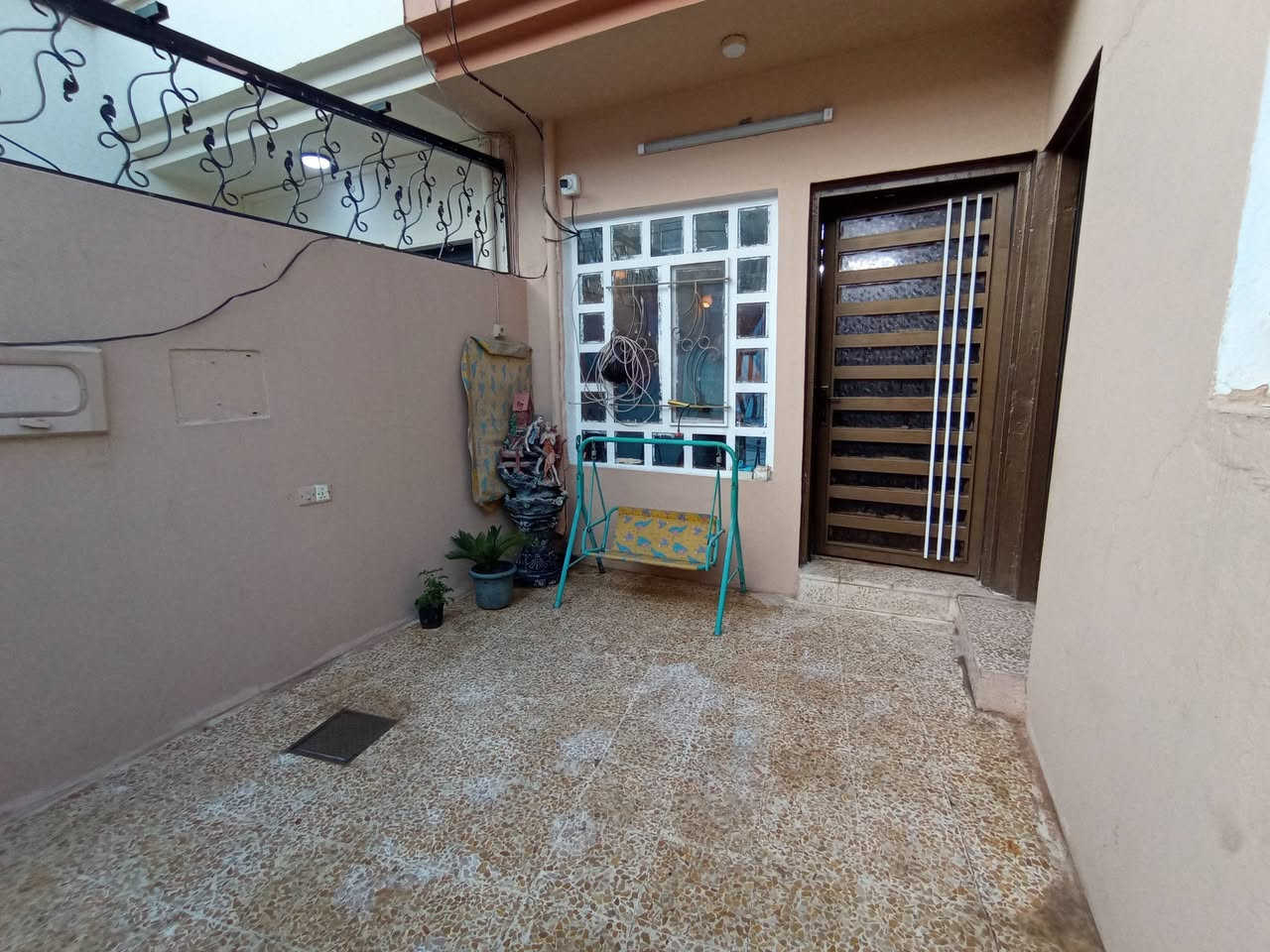 دار نص قطعة للبيع 👍
بناء 2013 طابقين 🏡

الموقع الحدباء الثانية 📍
بناء مرتب و فرع صبة 👍

مساحة 112.5 متر 📏
واجـهة الـدار 6 متر 📏

اتجاه الدار قبلة 🕋
الشارع 10 متر 🛣️

الطابق الاول ☝️ 
غرفة نوم + مطبخ + صـاله
استقبال + صحيات + كراج

الطابق الثاني ✌️ 
غرفـتين نـوم + صحيـات
سـطح ناصي + بـلكونـة +
سطح عالي 

كافة الاسعار تجدونها في قناة التليكرام 👇

https://t.me/makteb_alsanabil

عنـدك عـقار وتـريد تـبيعه ؟؟
للـترويج والاعــلان عن عقارك 
يـمـكنـك مــراسـلة الــصفحـة 
او الاتـصال عــلى الارقـام 👇

***********
*********** 
‭***********

لـدينـا الـمزيـد مـن الــعروض الـمـميـزة 👌
اذا كان لديكم اي استفسار او استشارة 🖐️
يـمكنكم مـراسلة الـصفحة بشكل فوري ✉️

#_مكتب_السنابل_للعقار
#_الموصل
#_حي_الحدباء_الثانية
