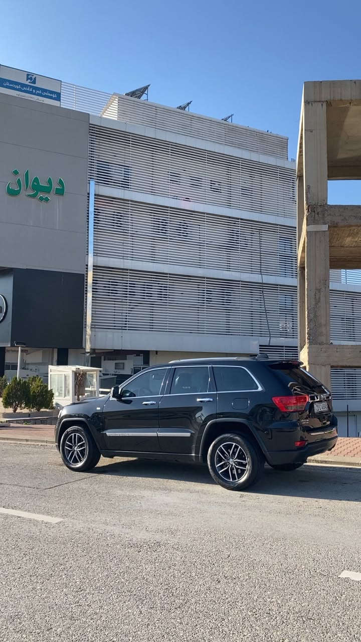 السلام عليكم 
جيب خليجي شيروكي ٢٠١٣ لمتدد 
بدون اي ضرر فول مفوله 
بشرط محرك وكير  
مكفوله كفاله عامه فقط بيه بارد بصف السايق

للبيع فقط 
***********
