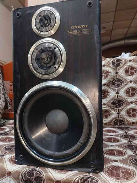 مكلف بالنشر
سماعة تك اونكيو ١٠ انج حجم كبير  ياباني ١٢٠ واط شغاله وصوتها ضخم  ونقي وعالي التفاصيل بالفديو السعر ٤٠ الف مع التوصيل للتواصل ***********
