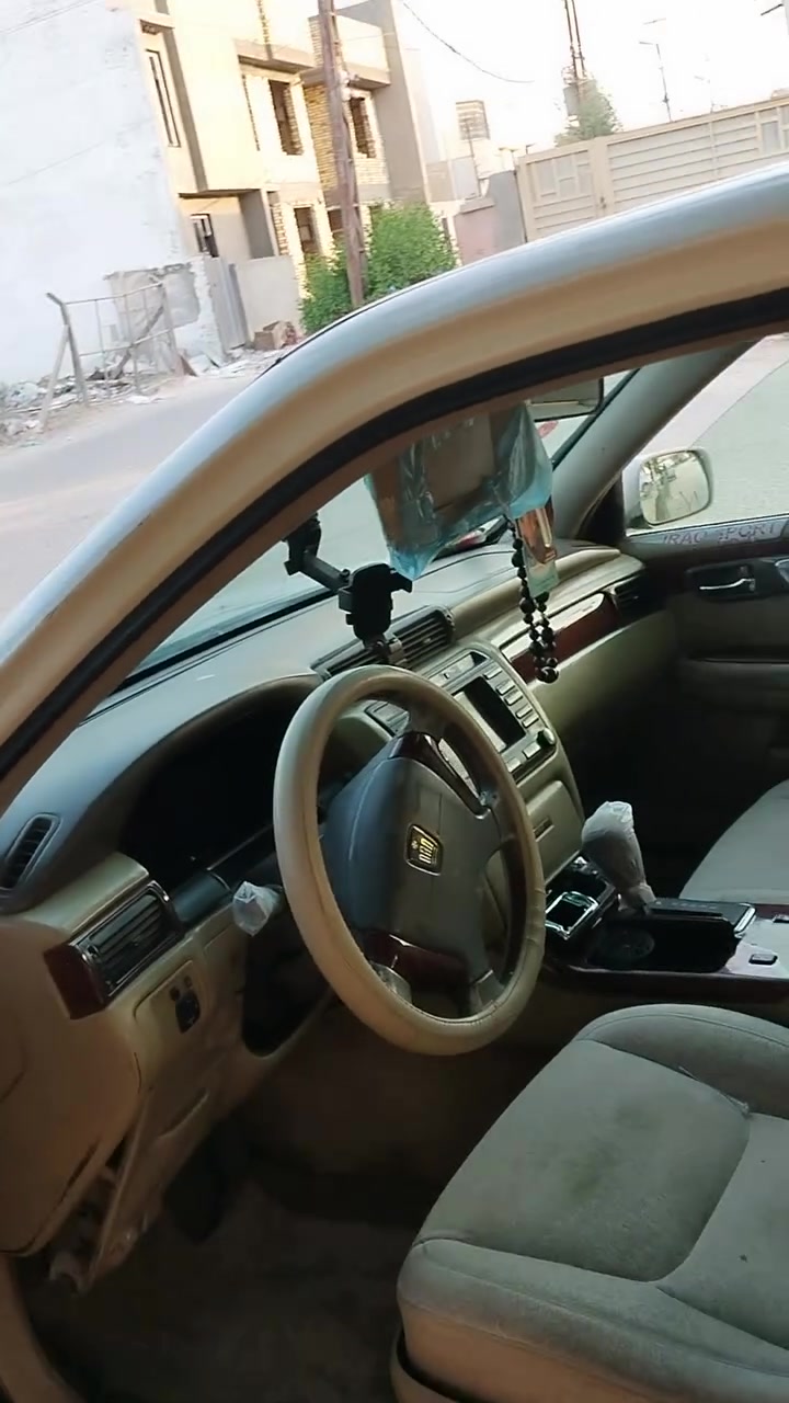 اصولي اصولي
ملكة 2002 كرستال اصل 
دكمتين 
بردة خلفية 
تحكم خلفي 
ديفور صغير 
السيارة انضف من الصور 
سعر 60
***********
