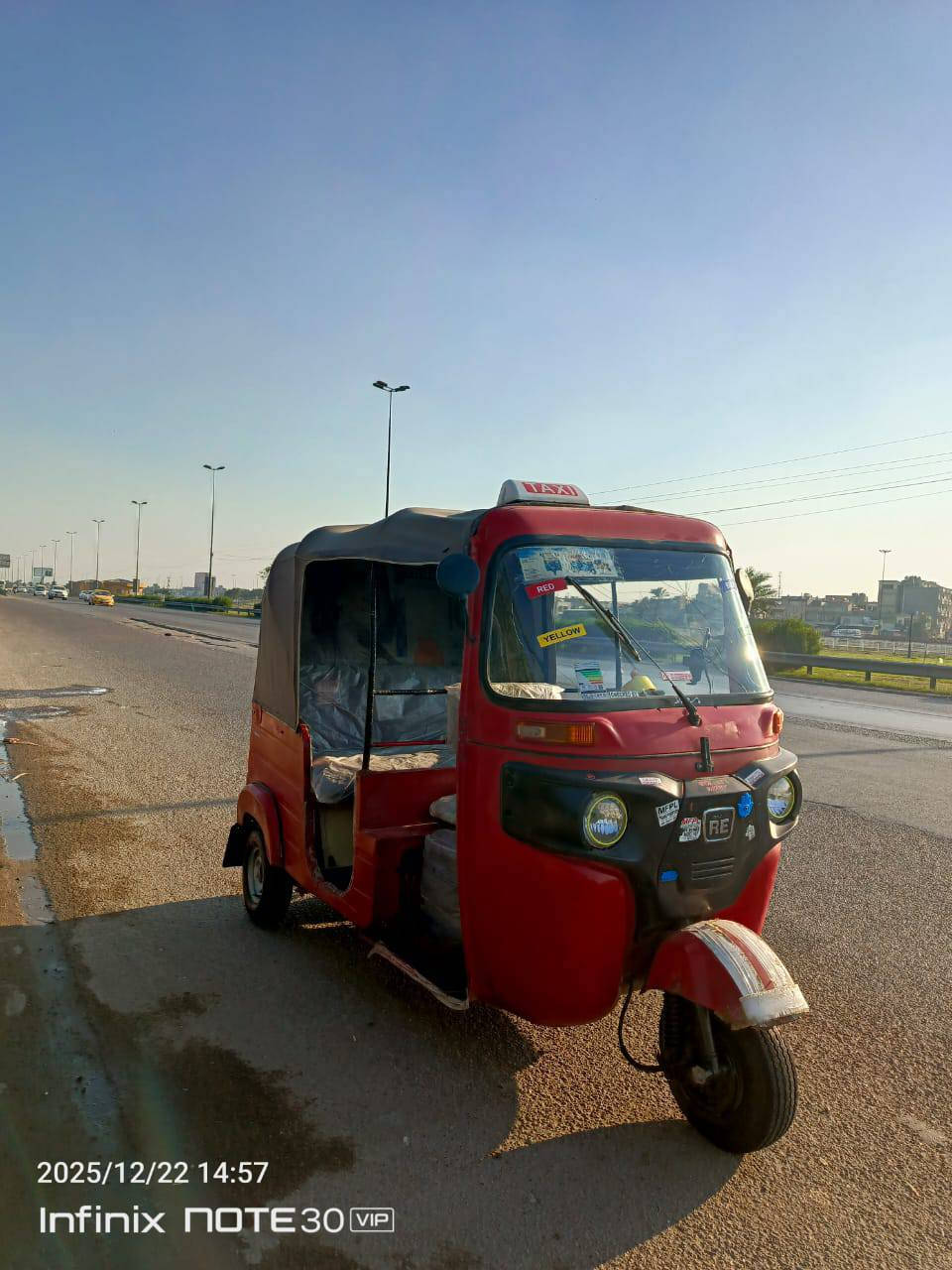 السلام عليكم تكتك موديل 17 للبيع شهر 11 تكتك نضيفة وحلوه السعر 3و 200 مكاني بغداد مدينه الصدر حي طارق رقمي ***********
