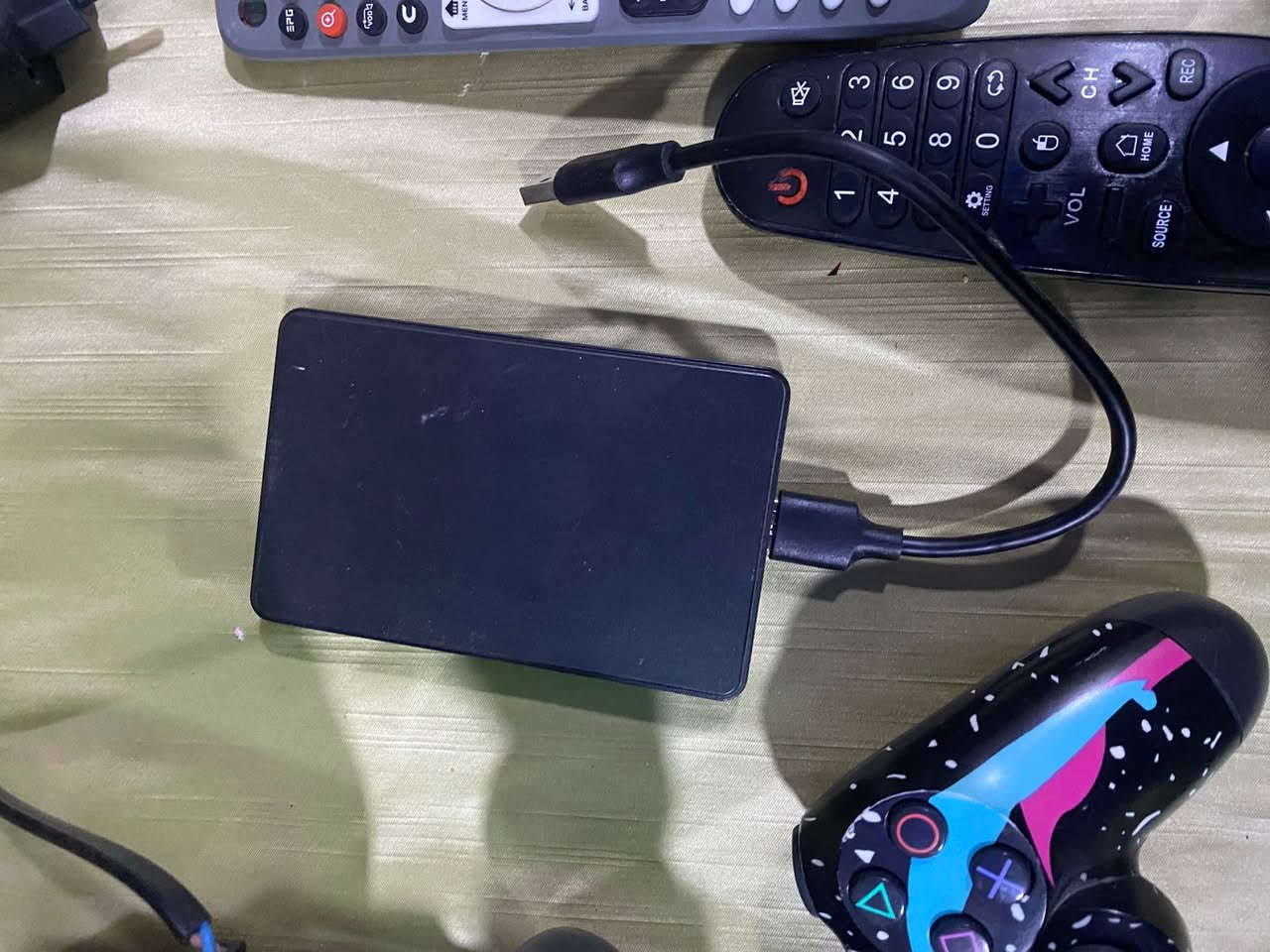 بلي 4 مهكر نظام 11  تهكيره قرص يعني تكدر تكنك البلي الملحقات 5 جوستك قاعدة جوستكات هارد خارجي 5كيكه فارغ هادر داخلي 1 تيره اللعاب الي بي خير من الله و الهارد بي فراغ هواي حته الكارتونه مالته موجوده البلي خلي مشتغل اسبوع كلشي ما عليه استخدام للبيت فقط يعني بي برنامج كيم باته تكدر انته تنزل العبه الي تريدها اذا نتك زين السعر الي راخ اخلي غير قابل للنقاش قاعدة شحن الجوستكات سعرها 15 الف الجوستكات وحده اصلي سعرها 35 الف التجاري اكو بيهن ب 15 الف وبيهن ب 25 الف مو شاري لا تدخل ولا تعاملني ابد غير ال 375 الف لا تحرجني ولا تحرج نفسك تعال البيتي افحص  واخذ  مكاني الرستميه


**إذا كنت صاحب هذا الإعلان وتريد حذفه لأي سبب، رجاءا أرسل رسالة إلى الدعم الفني**