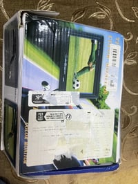 شاشة صغيرة • تلفزيون