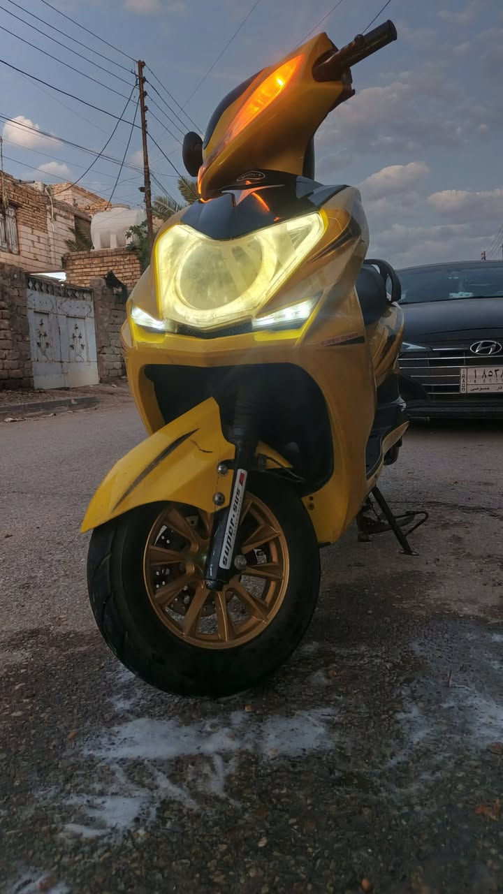 سكنس محرك كوري للبيع السعر 350او بيه مجال .... مامفتوحه عوزه بس شوته 
رقم ***********
