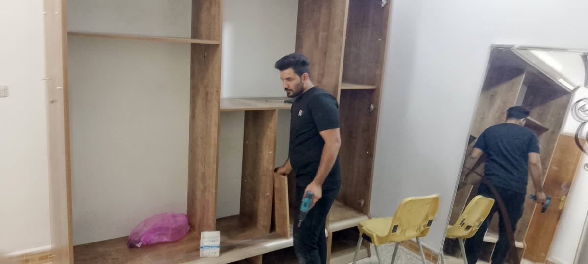 خير الناس من نفع الناس
نجار البرق لاسود☄️                                                                        فتح وشد جميع الغرف التركيه والماليزيه واليطاليه والعراقيه ***********
نقل الاثاث اتصل وبيك خير ودلل 
فتح وشد ونقل جميع الغرف📍 نجيك للبيت نشتغل مجانااا للعوائل المتعففه
📞 للحجز أو الاستفسار: ***********واتساب
جربنا مرة… وتأكد راح تصير زبون دائم 🔩
