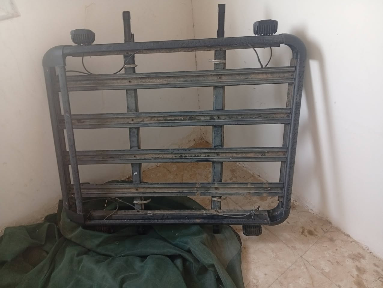 مضغم صوت كامل
سوابايه جديده هيه وبلاكتورات 
حبل +كرك ستيل + جلاكان هو والقاعده مالته 
٣٠٠ وبيهن مجال مكان بابل 
***********
***********

