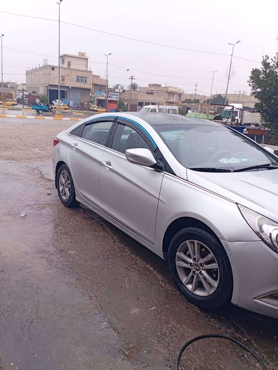 منو يدور جديد سوناتا موديل14
سياره شرط وضع شركه بنضافه مابيه نقص برغي 

مكينه وكير وحداديه وتبريد بجيس 

متومه بغداد  الاماني طبق الاصل 

تخم تاير نقشه وحده 

ما ماشيه بل عراق 

السعر 50

كصه جنطه

اصل غاز تنسى الصرف والعطل والادواتز

‏‪0785 307 9562‬‏
