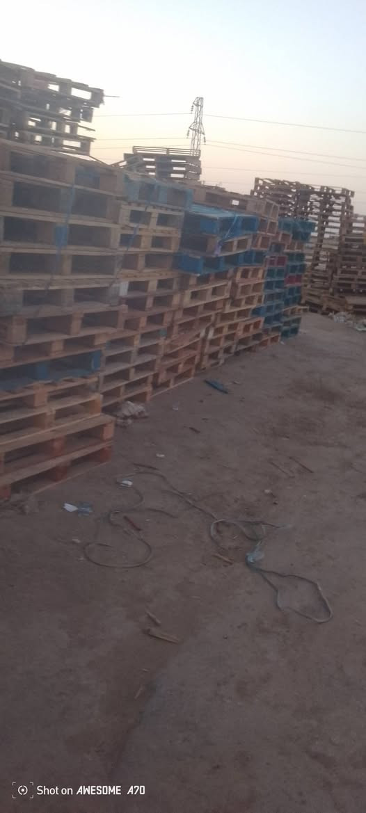 سكيب ثقيل فقط 100× 120 الوزن 36 كيلو يتحمل 3 طن العدد 125 السعر 7000 عنوان ناصريه مقابل علوة الخضار اتصال ***********

