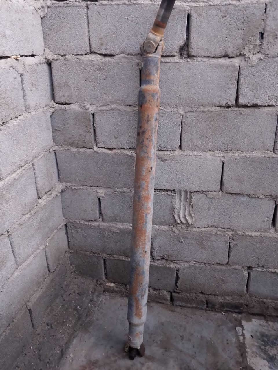 غراض الفينيه 6 برغي كلهن شيله وحده السعر 150 الزبير المربد ***********
