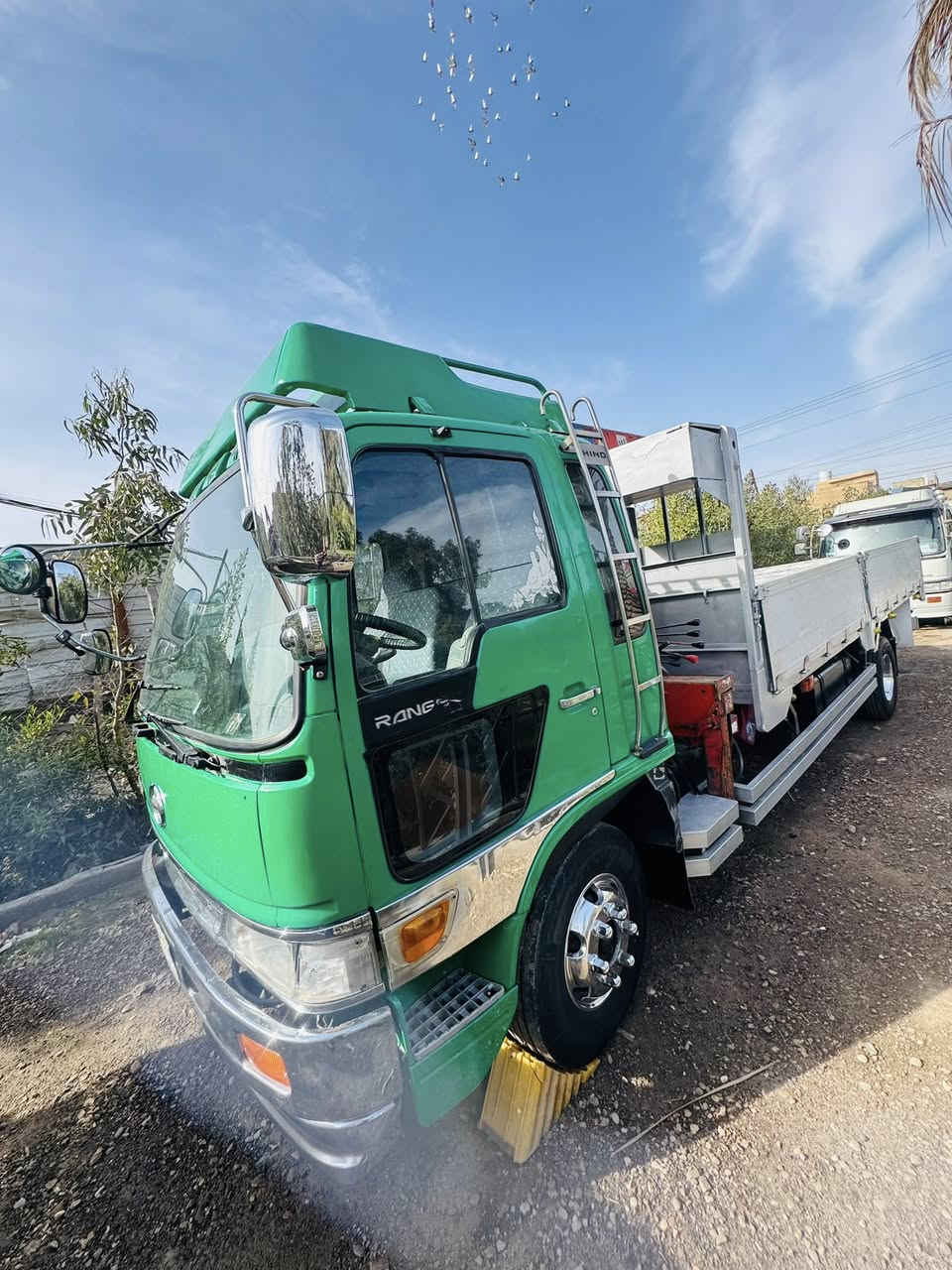 للبيع. هينو أنكر موديل ٩٦بلادي رقم ديالى  كرين ٢سلايت يونك  لاستفسار ***********.   بغداد عبيدي
