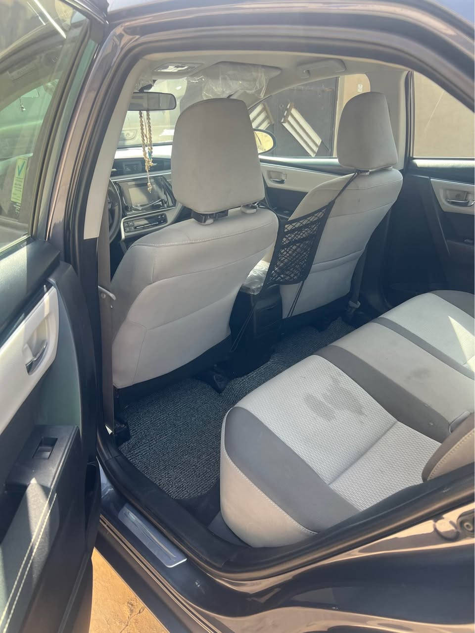 سلام عليكم كورلا للبيع او مراوس حسب القناعه سياره شررها بونيد وجاملغ وشوية بيها دواخل سياره حلوه مابيها مصرف ماشية 83 الف حقيقي الضرر موضح بل صوره بدون ايرباك السياره حلوه على وضع الشريكه بس بيها اشوية ملاحضات وشرط التحويل 
العنوان كركوك قضاء الدبس 
متواجد عل فيس وهذا رقمي *********** كركوك, العراق
