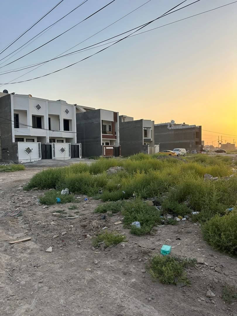 للبيع قطعة ١٠٠ متر ٥* ٢٠ النزاهة أ مربع المدراء العامين المنطقة بيها خدمات (كهرباء ماء مجاري) باسمي وتحويل مباشر بدون دلالية للاستفسار *********** اتصال + واتساب
