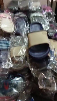 سليبر رجالي شبابي من 35 لل45  العدد 100 قطعه  سعر القطعه الفين  يوجد ت...