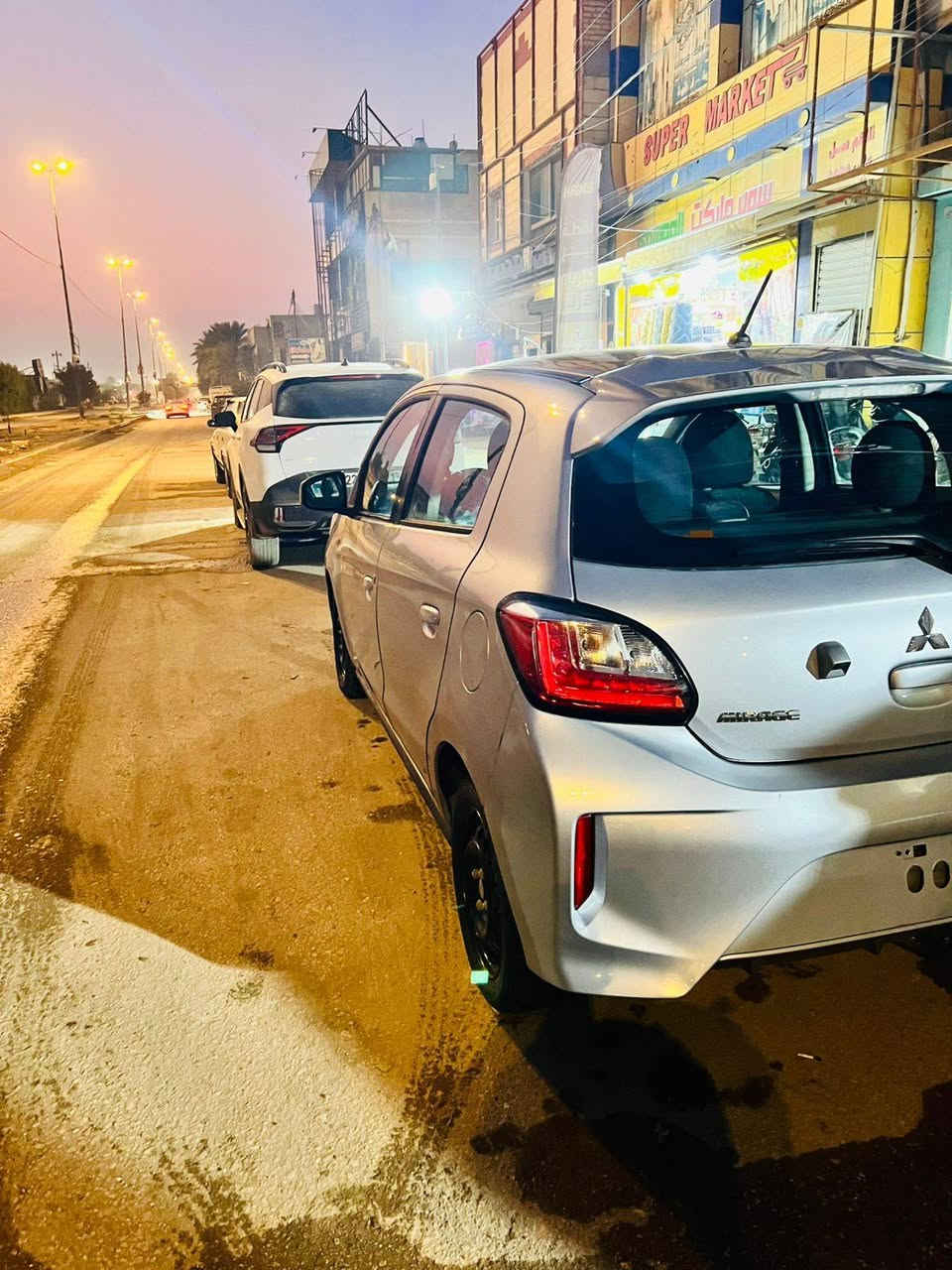 مسيوبيشي ميراج موديل 2024
حادثها باب و جاملغ جهت السايق تبدلن اصلي و حافت البنيد من جهت السايق نصبغت صور الحادث موجوده دخول جديد السياره زيرو ماشيه ٦ الاف رقم فحص باسمي
شاشه جبيره
تحكم ستيرن
سنتر لوك
شاشه قرائة اعطال

السعر ٨٥ قفل 
مكان السياره بالحله حي الزهراء
*********** حلة, بابل
