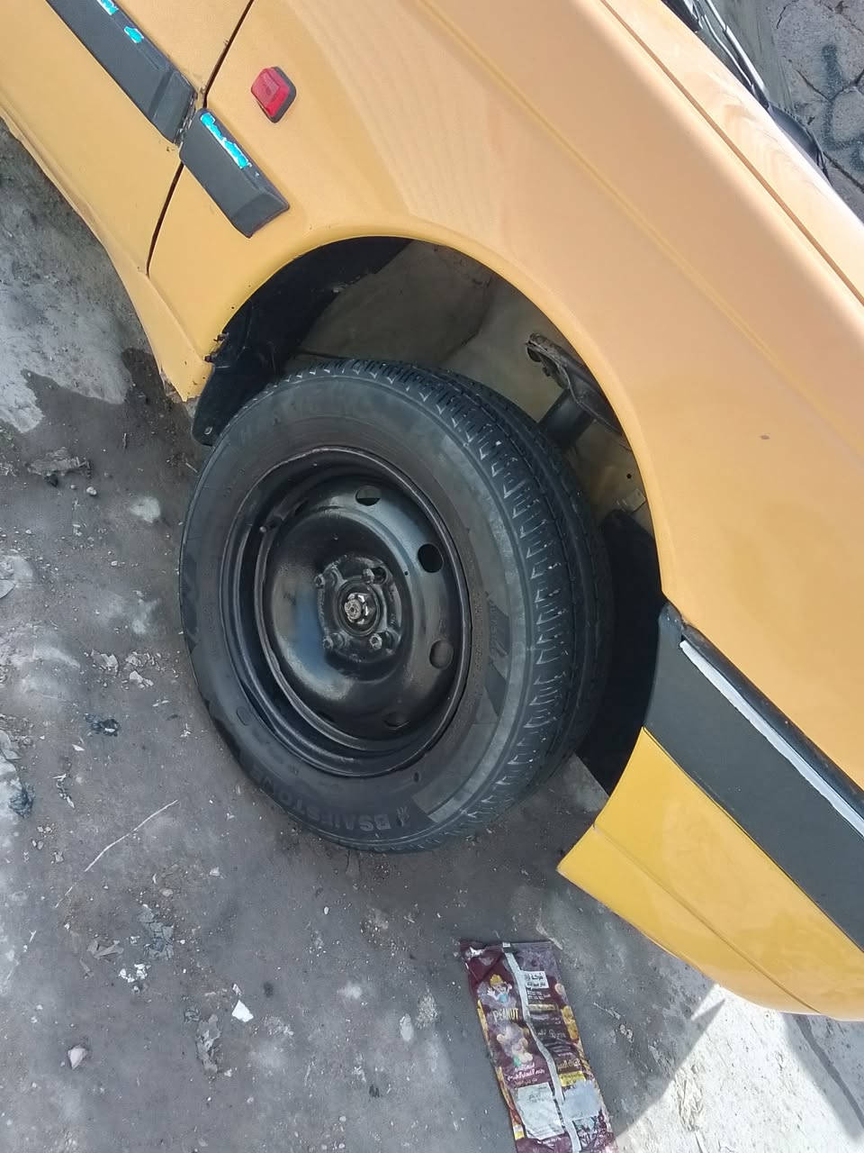 السلام عليكم بيجو لميس موديل 2015 سياره جاهزه مصفره غرامات وهيئه المكان الحريه سياره كهربائياتها كامله تخم تاير جديد السعر 35 واللي يحب يتصل على هذا الرقم والشراي بخير ويتدلل *********** ما متواجد على الفيس اللي يحب يتصل
