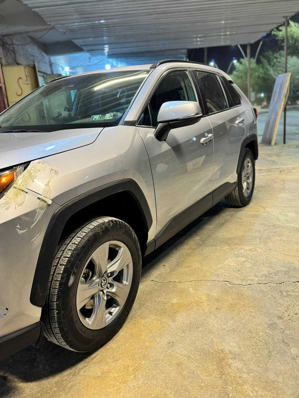 راف فور  هايبردXLe فتحه بصمة اكشانه تدفئه ستيرن تدفئه نقطه عمياء بالمري الجنطه كهرباء تحكم استيرن 
ماشيه ٣٥ الف ميل 
صورة الحادث موضح بالصورة  والسيارة بأسمي تحويل ثاني يوم  للاستفسار الاتصال على الارقام التالية 

*********** ابراهيم 

***********  الحاج احمد
