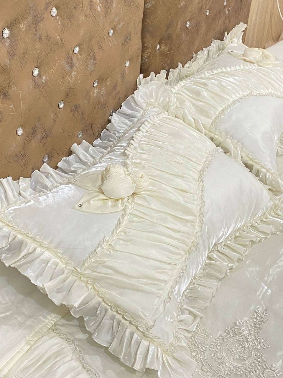 فرشة عرس درجة اولى 
جديد نظافة 99%


**إذا كنت صاحب هذا الإعلان وتريد حذفه لأي سبب، رجاءا أرسل رسالة إلى الدعم الفني**