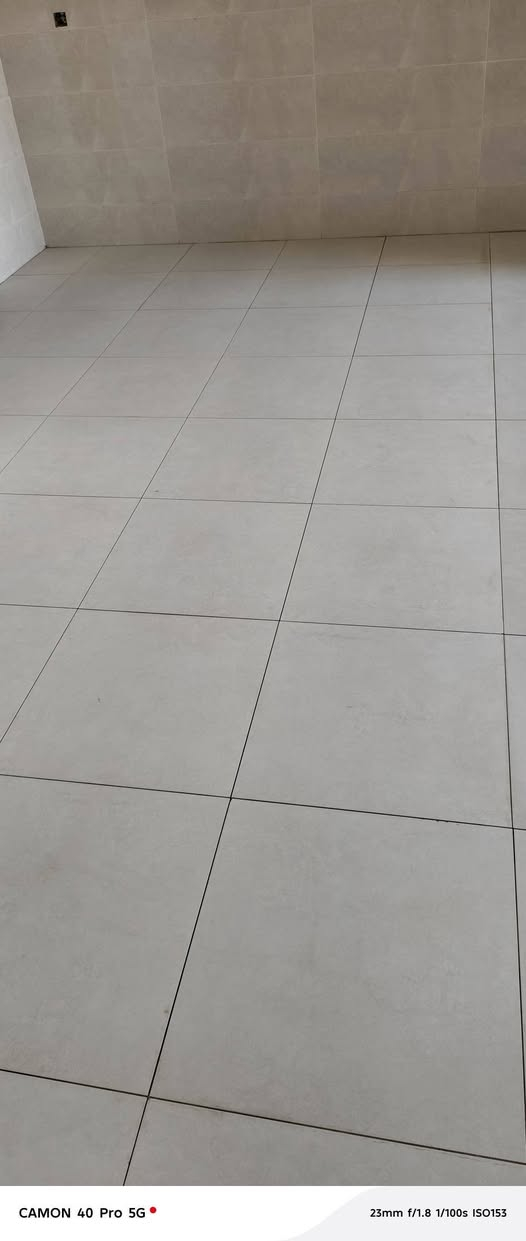 ئامادەین بۆ دانانی کاشی بەشێواز
(عێراقی ، ئێرانی ، کلکیم )
 عەرزی ، دیوار ، پایە دەرەج  بە ئەزمونی 18 ساڵ کاری باشو نایاب
***********
