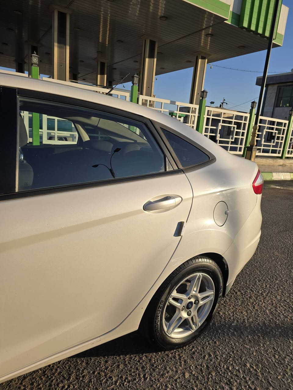 فورد فيستا موديل 18
حادث بسيط مقدمة البنيد تصليح بارد فقط بدون صبغ 
محرك ١٦٠٠ تدفئه تبريد حدادية جديدة دواخل جديدة 
نصبتها حلوة السيارة ماشية ٨٤ كم
السيارة جاهزة فقط بيها بداية تبخير خفيف 
رقم بغداد شرط التحويل
السعر ٨٣ وبيها مجال 
للتواصل ***********
