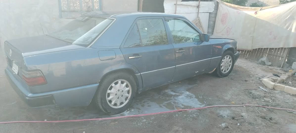 مارسدس دب موديل 91 رقم بغداد داخله هزه سنويه بعد 5 اشهر سياره جاهزه من كل شي حداده تبريد تخم تاير السعر 43 للتواصل رقم *********** مكاني القرنه شلهه سلمان ابن داود .ع.
