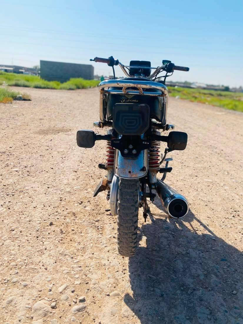 السلام عليكم دراجة للبيع تايكر مديل 25 سعر 525وبيها مجال العنوان صناعه ثالثه رقم ***********
