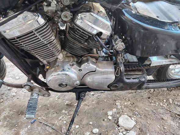 سلام عليكم هونده ستد ببر ٤٠٠ دراجه حلوه كابريترات اصليه بلكات جدد زنجيل جديد دراجة كاعدة بمليون وبيهة مجال قليل ماكان الكاضميه ***********
