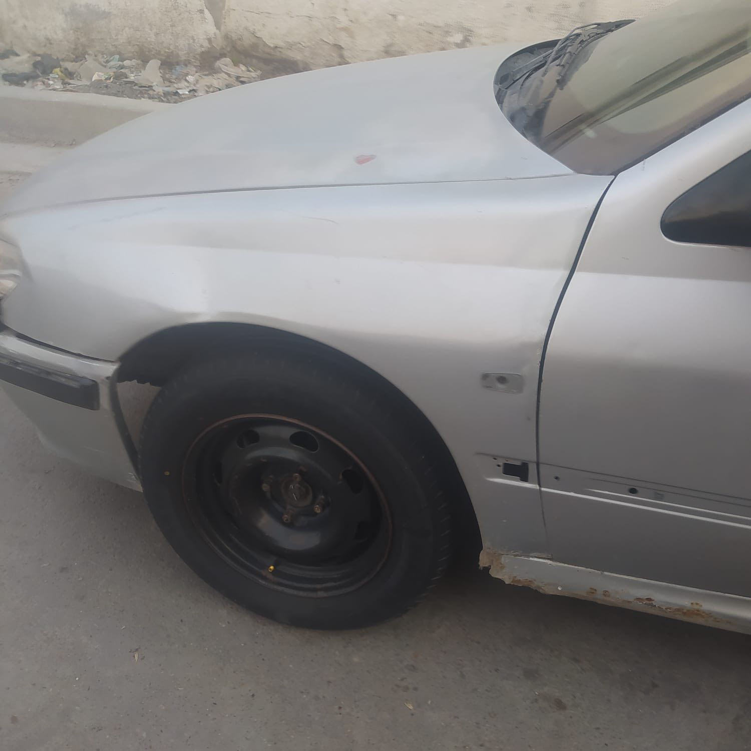 سلام عليكم متاح بيجو فرنسي 406 رقم11دولي صاحبه بالمدينه شرط وياك التحويل هزه جديده السنويه صارله ايام من انتهت كير مكينه خير من الله شلعه نعمه السياره مثل ماموضحه بالصور بيه هذني الضربات وهاي التكمه ابيع على هاي الوضعيه ابيعلك زوج ارقام وسنويه وتحويل احسبه مكلوبه تجي تكلب وتقتنع يله تاخذ وهذا الموجود اني مسوي عقد مروري ويه صاحبه اتريد تنتظر لمن احوله او اتريد انسقط العقد وتحوله انته بسمك شنو التريده اني خادم صدره 80 بالميه تايرات انظاف كهربائياته يرادله ترتيب السعر (28)وبيه مجال مكاني بغداد حسينية الراشديه رقمي بي واتساب او على الخاص موجود(***********)ملاحظه اخوان السياره يرادله ترتيب من كشر بيه اشويه اخياسات بالدوسات  وكهربائيات دواخل سنتر لوك ميشتغل يعني متتقفل السياره فدوه رجاءً اقره المنشور زين
