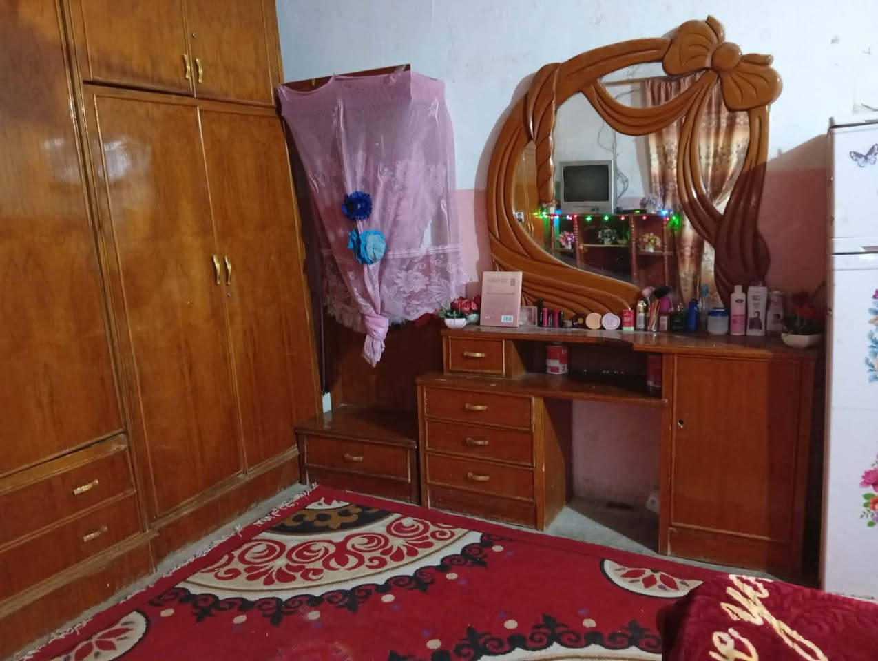 غرفه النوم للبيع كامله حلوة كلش

 حلوه***********
اليحب يتصل او يدخل خاص
سعر خاص تحياتي الكم
