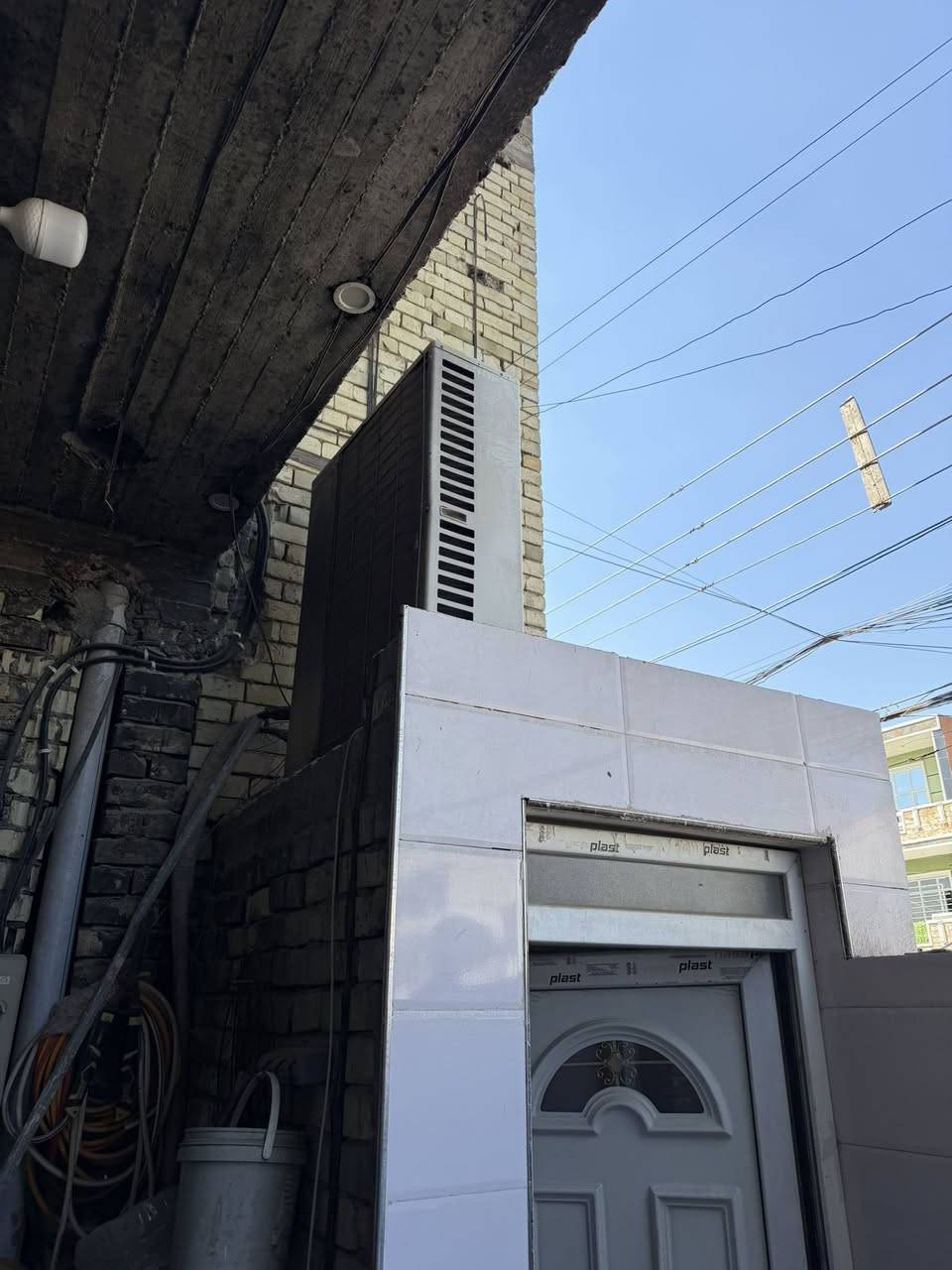 سبلت 2طن كري مشتغل موسم واحد للبيع وسبالت عامودي دبل مروحه عدد2كري3طن مشتغلات 3مواسم للبيع العنوان بغداد البلديات للاتصال ***********ملاحظه السبالت ليس انفيرتر
