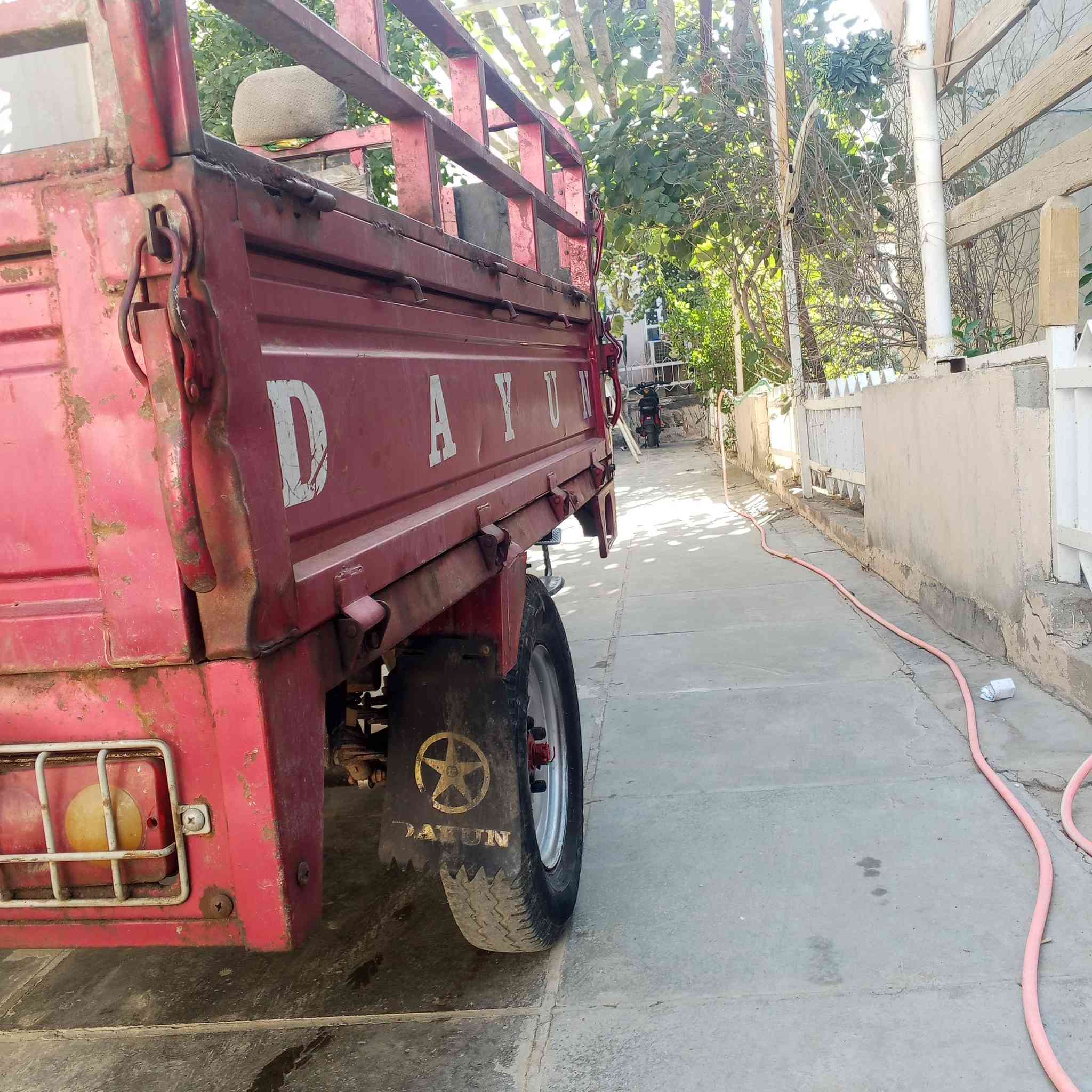 سلام عليكم دايوان 2018 شهر 11/26 لستوته خير من الله نصيفه مكاني بغداد زعفرانيه سعر لستوته 900 وبيه مجال قليل ولي عنده مراوس علي ينزل رقم لهاتف *********** بي واساب
