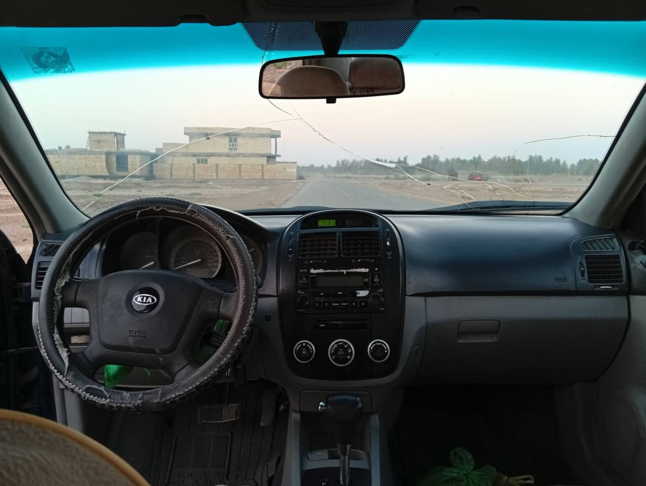 السلام عليكم@
اسبكترا للبيع موديل 2007

 حجم المحرك 2000 امريكي حادث جاملغ امامي بدون دواخل
 رقم بغداد الألماني سنويه ل28

سيارة بأسمي تحويل ثاني يوم :
 مكينة و كير  خير من الله

حدادية جيدة جدا   

مكاني بابل 

الإتصال《 ***********
