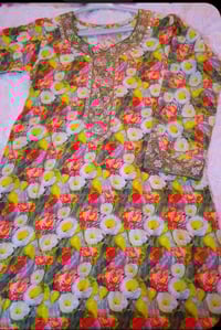 مخاوير أطفال • ملابس أطفال